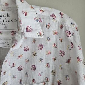 Frank & Eileen Linen Like New EUC White Floral Relaxed Button-Down Shirt XS